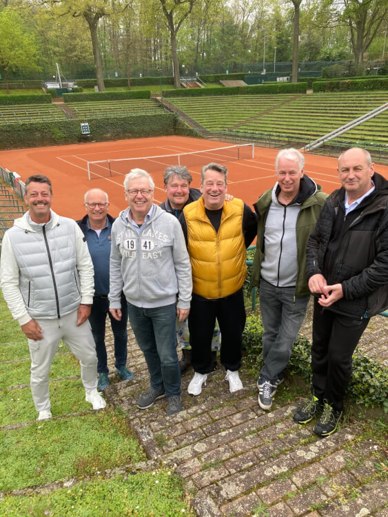 Start der Herren 55 in die Saison an prominentem Ort