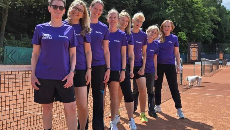 Wir – die 1. Damen 40 – feiern endlich wieder einen Sieg!