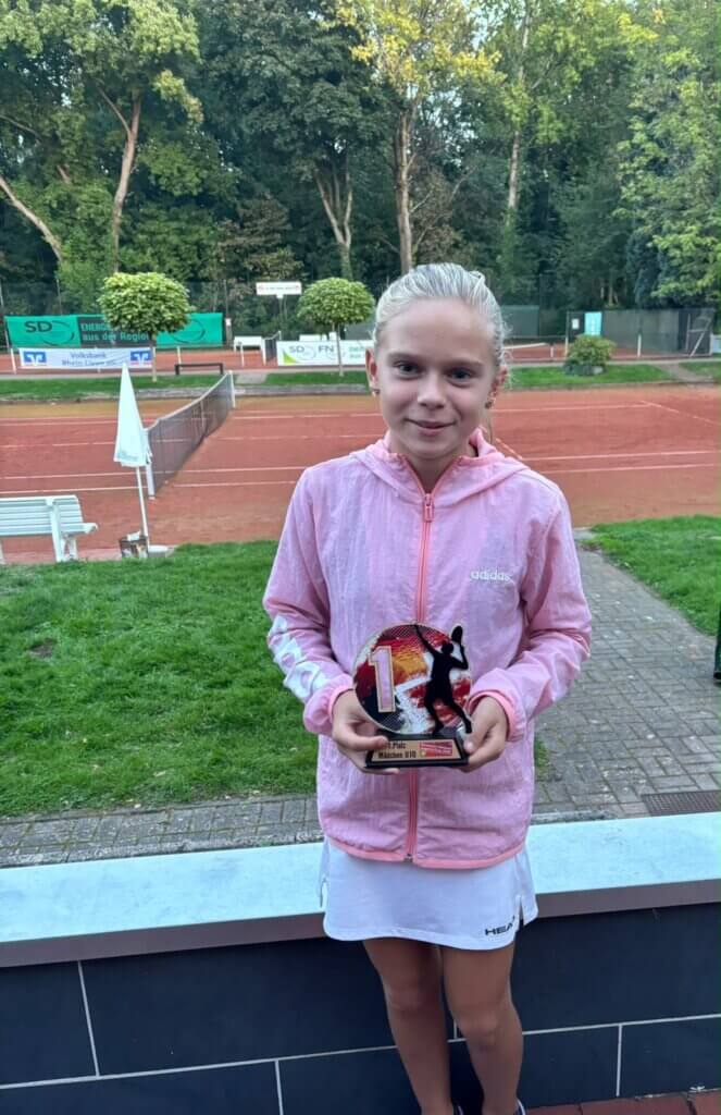 Liah Glowacki gewinnt Dinslakener Volksbank-Jugend-Cup