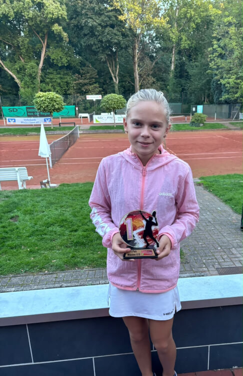 Liah Glowacki gewinnt Dinslakener Volksbank-Jugend-Cup